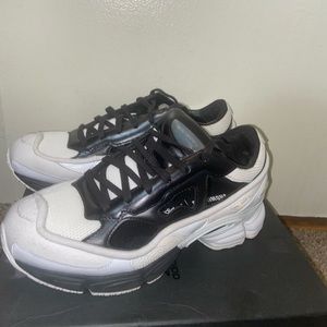 ADIDAS x RAF SIMONS  Ozweego